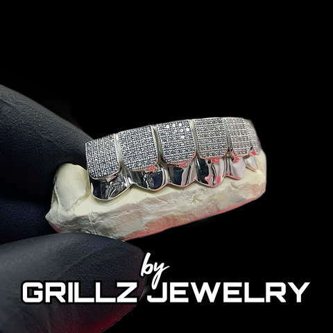 Our custom grillz offer a seamless blend of fashion, comfort, and quality craftsmanship.