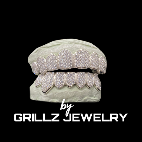 Our custom grillz offer a seamless blend of fashion, comfort, and quality craftsmanship.