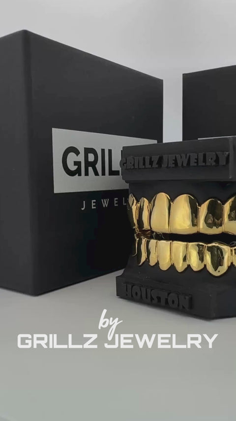 Classic Plain Gold Grillz - Timeless Minimalist Dental Jewelry for a Subtle Statement