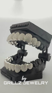 Comparison: honeycomb vs traditional channel-set moissanite grillz