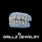 Elevate your look with high-quality gold grillz, designed just for you.
